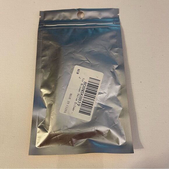 Nissan Valve Stem Caps in Silver Set of 5 NWT - Picture 5 of 5